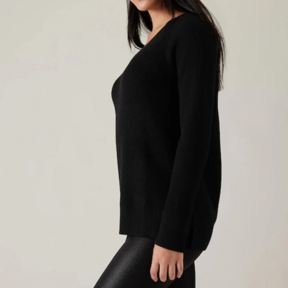 Athleta Black Hanover V-Neck Side Slit Sweater Size S NWT - Picture 10 of 14